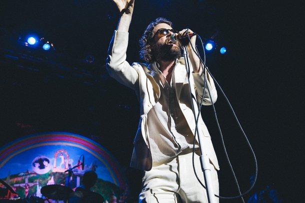 「Photo: ERINA UEMURA
2013 Terminal 5」13枚目/16