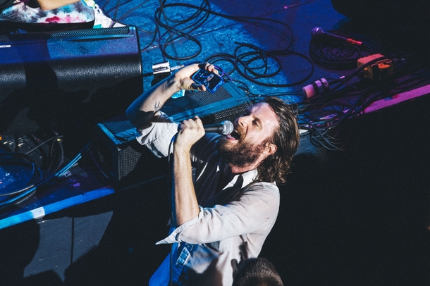 「Photo: ERINA UEMURA
2013 Terminal 5」15枚目/16