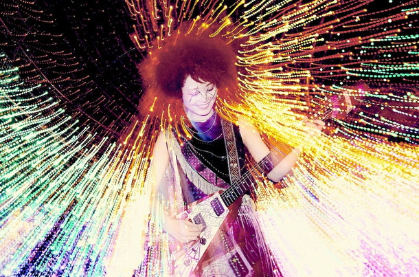 「新津由衣」3枚目/3