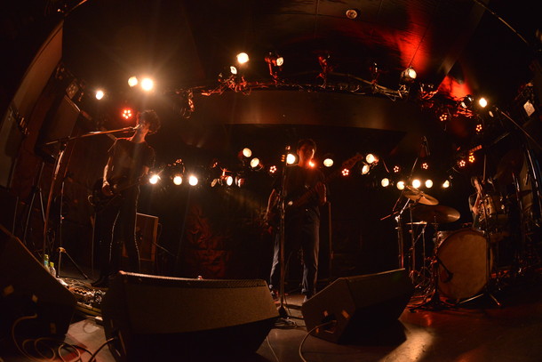 「BURGER NUDS『Act 2 或いは Act 3』リリース・ツアー、そのときの終わりは、これからの始まり」1枚目/6