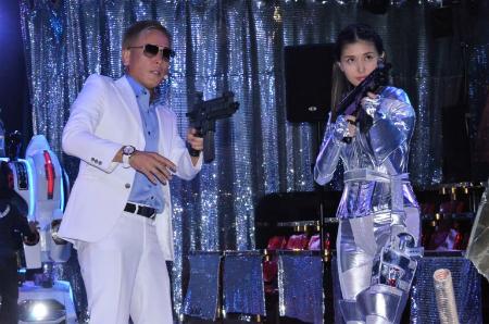 「橋本マナミ、自宅ではカ－テン閉め切り「裸で過ごす」　じゅんいちダビッドソン、本田圭佑の意気込みを“代弁”」1枚目/1