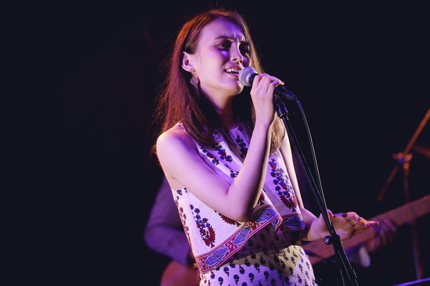 「いであやか 単独ツアー大成功！ “支えられて生きていく感謝の気持ち”を歌った新曲も披露」1枚目/5