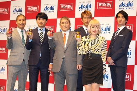 「ビ－トたけし「途中で車、乗ったんだろ！」　マラソン完走のブルゾンを毒舌で“お出迎え”」1枚目/1