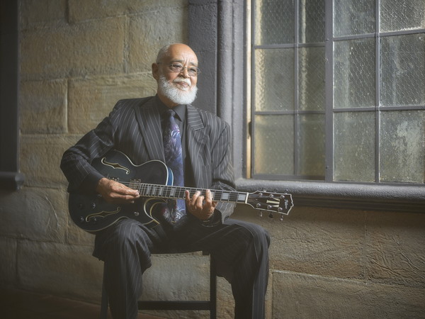 「デヴィッド・T．ウォーカー、モータウンの黄金期を築いた“ギターの神様”が2018年1月に来日公演決定」1枚目/1