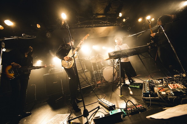 「「かっこいいと思う人とだけやる」sebuhiroko企画ライブ第2弾はTHE NOVEMBERSを迎え盛況！ 第3弾は阿部芙蓉美と」1枚目/4