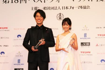 「前田敦子、桐谷健太のタキシ－ド姿は「すごくすてき」　クリスマスの予定は「仲良しなめいっ子と…」」1枚目/1