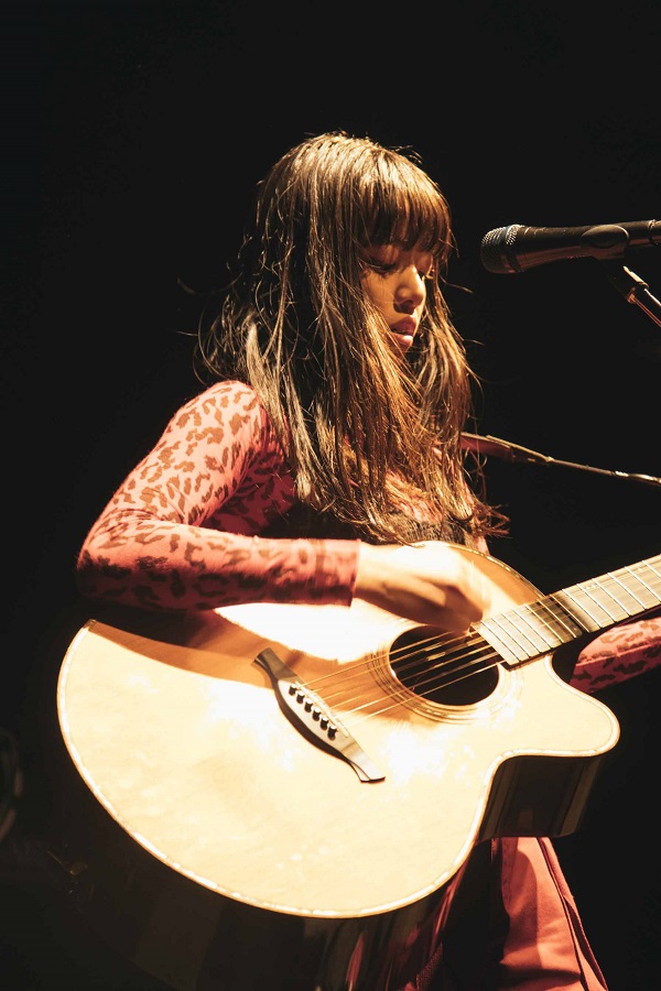 「あいみょん、初のワンマンツアー東京公演で来年春4大都市ツアー開催を発表」1枚目/2