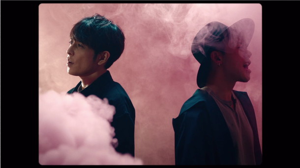 「CHEMISTRY 再始動後初シングル「Windy」MV公開！ スモークの中で熱演」1枚目/4