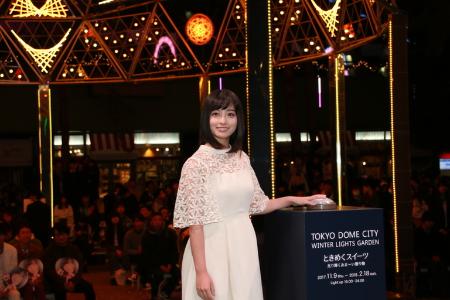 「橋本環奈、今年の流行語は「鼻ほじ」　「クリスマスは福岡の友達や家族に会いたい」」1枚目/1