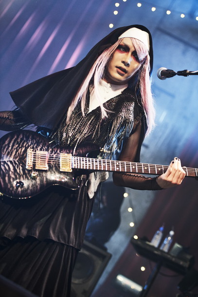 「LUCY」3枚目/14