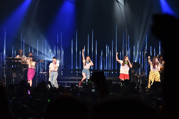 「紅白決定のリトグリ、総動員数4万人超のツアーファイナルで3rdアルバムリリースを発表」1枚目/6