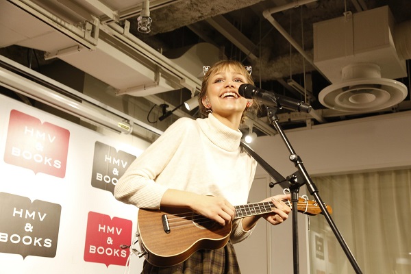 「グレース・ヴァンダーウォール、来日ミニライブ＆握手会を開催」1枚目/3