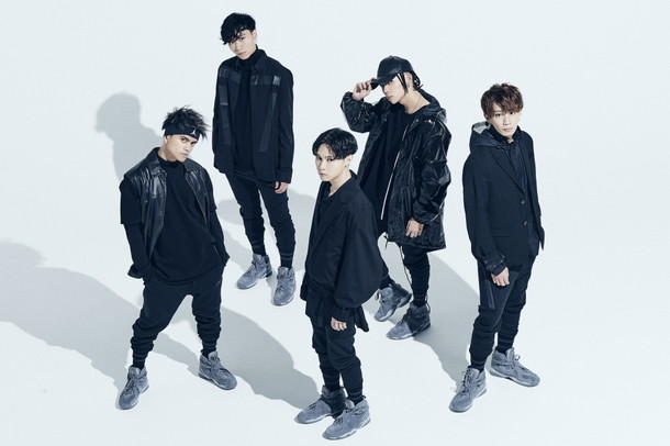 「FlowBack、Bリーグ公式テーマ「BREAKOUT」イメージビデオ公開！ プロバスケ選手のスーパープレイも見所」1枚目/3