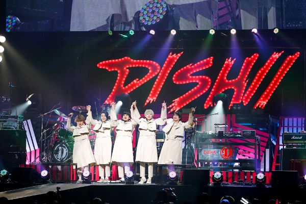 「DISH//　毎年恒例の元日公演を開催、新曲も初披露」1枚目/10