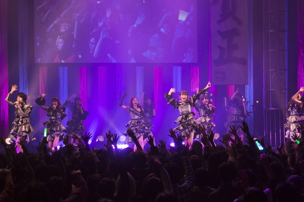 「predia「2018年もprediaと一緒に ワンダフルな時間を過ごそうねー！」 新曲「Fabulous」初披露で新年スタート」1枚目/8