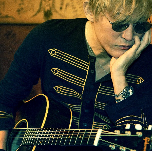 「スガシカオ、ライブ映像で魅せる新曲「トワイライト★トワイライト」MV公開」1枚目/2