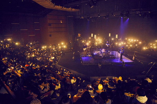 「2017年 韓国での年末のライブより」5枚目/5