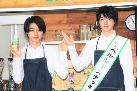 「山崎賢人、自身の“等身大フィギュア”に大喜び　「肌の質感まで似ている」」1枚目/1