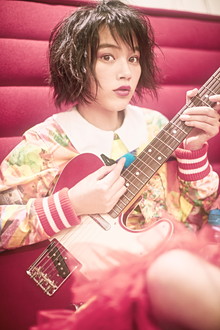 「のん SWITCH特集「のん 7つの冒険」×DVD発売記念コラボ企画、写真展＆インストアイベント決定」1枚目/3