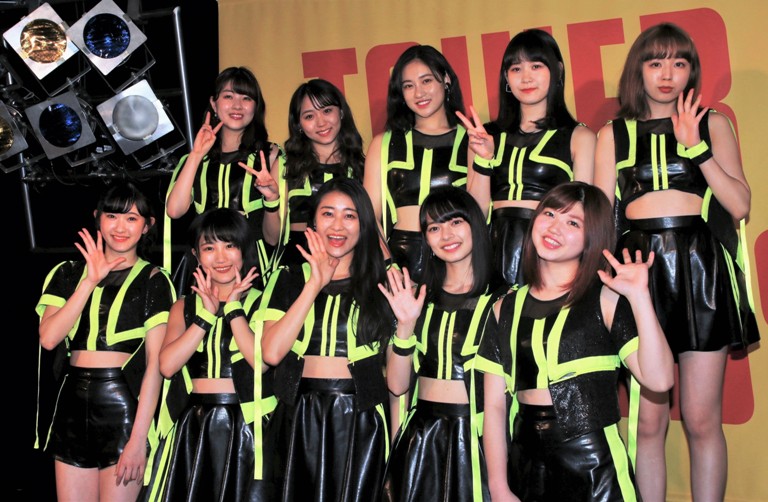 2843 アンジュルム 和田彩花 上國料萌衣 生写真 上國料萌衣・和田彩花（アンジュルム）】サンシャインシティ噴水広場で