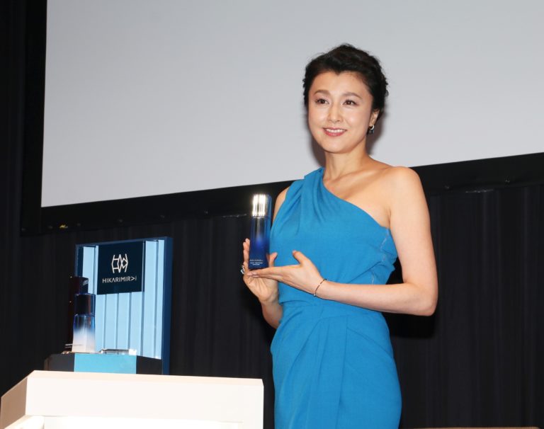 藤原紀香、夫・愛之助にも「勧めてみます」 コスメブランドの“初代ミュ