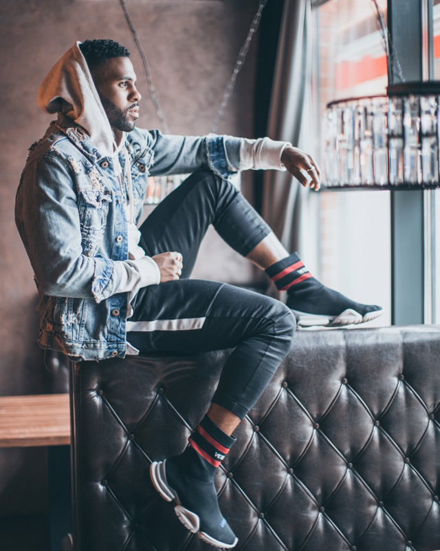 「ジェイソン・デルーロがデヴィッド・ゲッタ、ニッキー・ミナージュら超豪華コラボによる最新シングルをリリース」1枚目/2