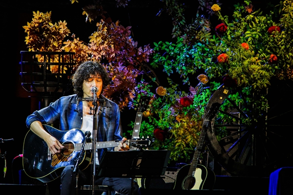 「【平安神宮月夜の宴 ROOT66 京の二人会 斉藤和義×立川談春】斉藤和義のライブ音源がオンエア決定」1枚目/2