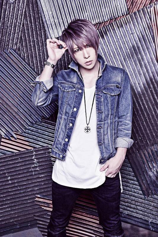 「ゴールデンボンバー・歌広場淳による宝塚特番に、龍真咲＆音海ゆうま出演決定」1枚目/2