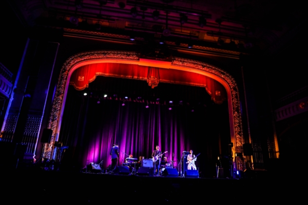 「＜イベントレポート＞bonobos/オウガ/向井太一/雨パレ/スペアザ（スペアコ）が登場、大阪文化芸術フェス＆FM802共催ライブ」1枚目/12