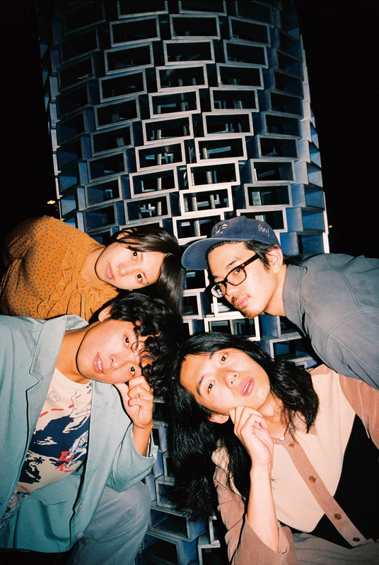 「MONO NO AWARE、学生作品ながらメディアをザワつかせた映画『沈没家族』主題歌を担当」1枚目/2