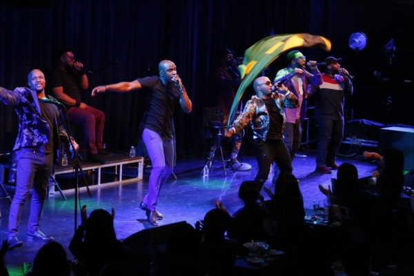 「ナチュラリー 7、最強のエンター・テインメント集団が届ける驚異の“VocalPlay”大阪公演をレポート 」1枚目/10