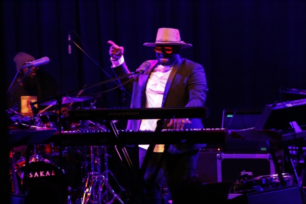 「ブランドン・コールマン、最新作を引っ提げた来日ツアーの大阪公演レポートが到着」1枚目/6