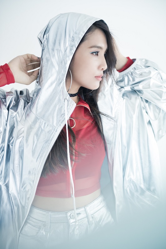 「Beverly、新曲「Adventure」で自身が出演するプロモーションムービーを公開」1枚目/2