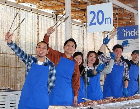 「千鳥、イカゲソ串でギネス記録達成　大悟、「言葉が出てこない…」」1枚目/1