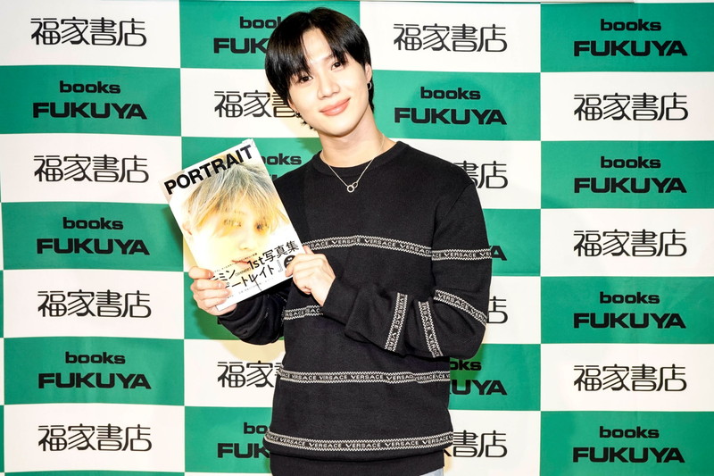 テミン（SHINee）、初写真集の思い出を語る「自分らしい姿を見せられた