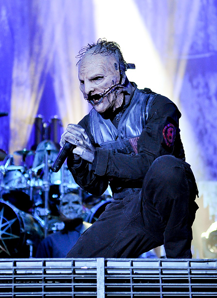 「スリップノットのコリィ、手術した両膝の写真を公開「今週末会おうぜ」」1枚目/1