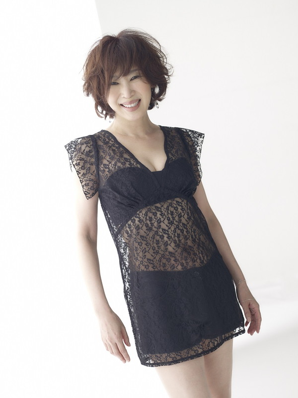 「ケイコ・リー、眞島秀和が出演する「The Golden Rule」のMVを公開」1枚目/1