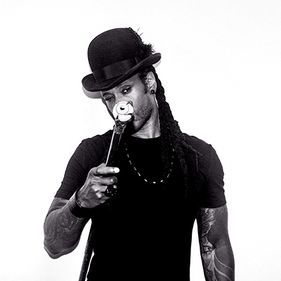 「ザ・プロディジーのマキシム、最新ソロ・アルバムからの先行SG「Feel Good」MV公開」1枚目/3