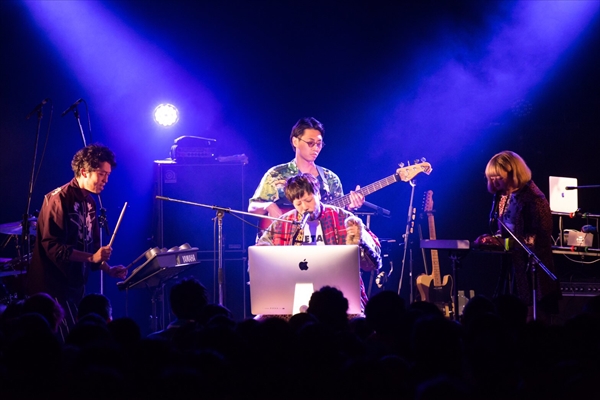 「ニガミ17才 全公演完売の単独ツアー「不定期大演奏会」　大阪公演のレポートが到着」1枚目/11