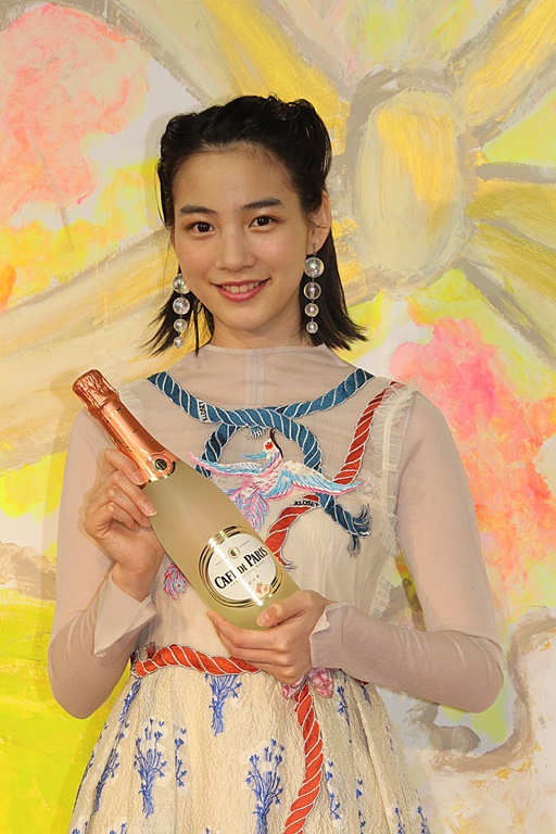 「のん、４時間かけてウォ－ルア－トを制作　「ポップな感じと透明感を意識しました」」1枚目/1