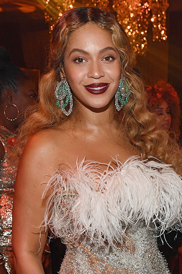 「ビヨンセ、Adidasとの新しいコラボ・ラインのプロモ動画を公開」1枚目/1