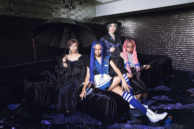 女王蜂、自由に撮影OKのスペシャルライブ開催 | Daily News