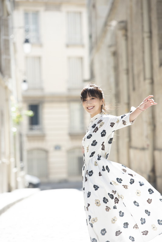 「大塚 愛、デビュー10周年ライブより「9」ピアノ弾き語り映像を公開」1枚目/2