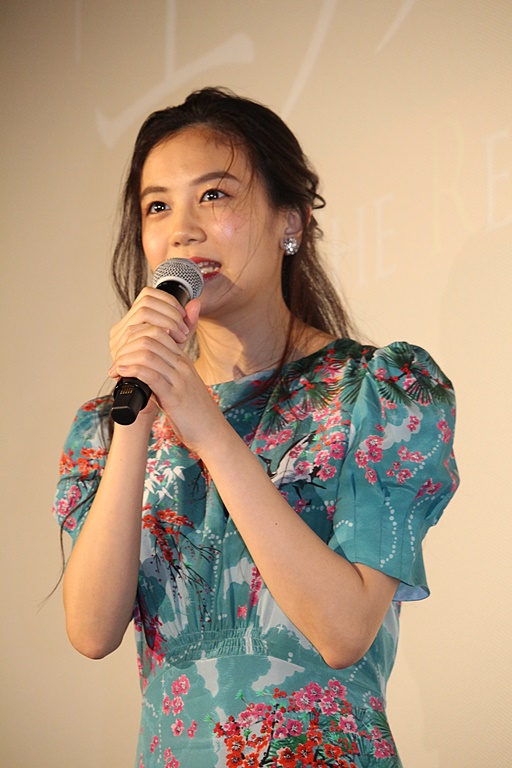 「千眼美子「今恋をしています！」　「今日の見出しはここじゃないかな」」1枚目/1