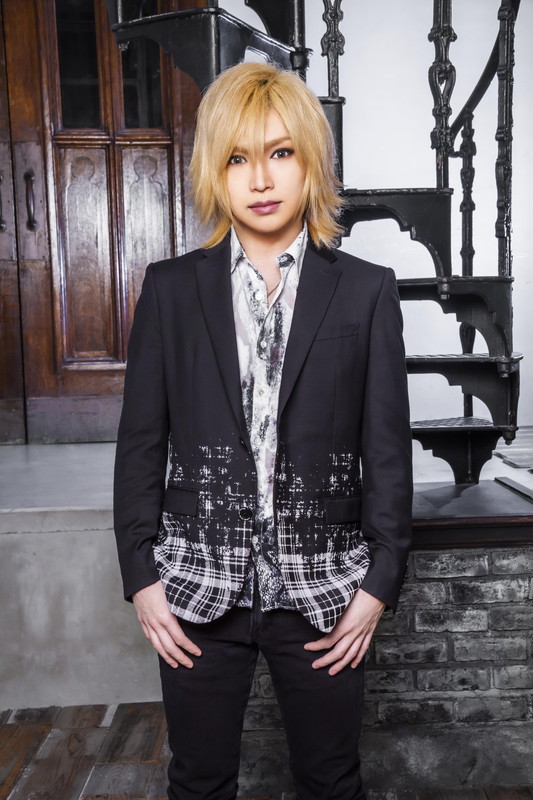 「鬼龍院翔、カバーCD『うたってきりりんぱ』King Gnu、ヒゲダン、スピッツなど歌う」1枚目/1