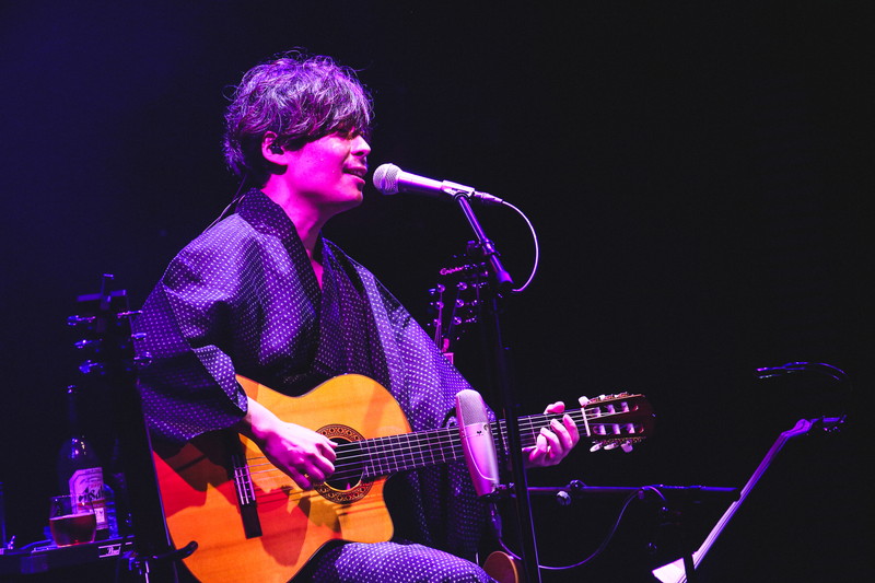 ライブレポート＞中田裕二、自身初の無観客配信ライブを開催 浴衣姿で