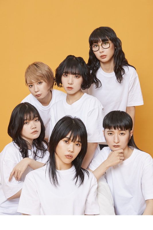 「BiSHの単行本『CHRONiCLE BiSH』発売、インタビューや最新フォトなど全576ページ」1枚目/1