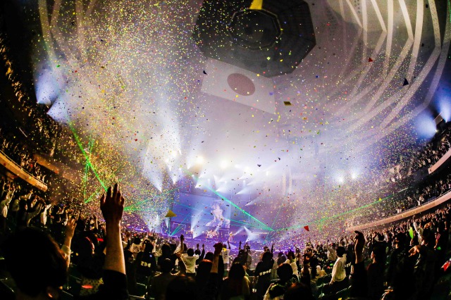 「＜ライブレポート＞フレデリック、観客と作り上げた日本武道館という”ぼくらのASOVIVA”」1枚目/15