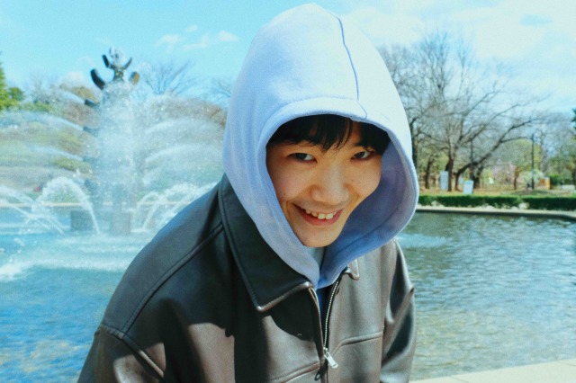 「Mom、ニューアルバム『終わりのカリカチュア』リリース＆8月にワンマンライブ開催決定」1枚目/4