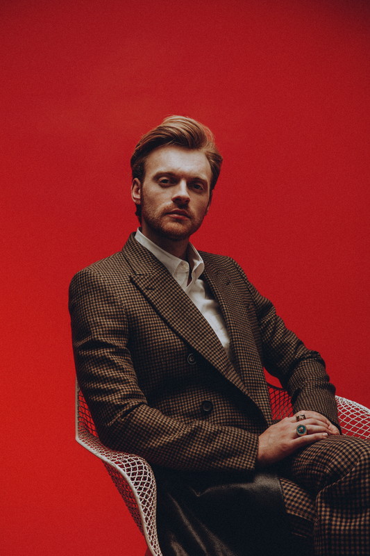 「フィニアス、妹ビリー・アイリッシュと同じレーベルからソロデビューアルバム発売へ　新曲MVを公開」1枚目/2